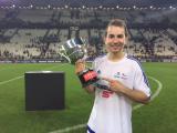 Jorge mit Pokal vom Charity Fußball