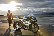 BMW HP4 Race 2017