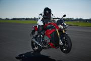 BMW S1000R Action Wheeli [.]