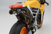 Honda RC213v mit Dani Pe [.]