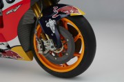 Honda RC213v mit Dani Pe [.]