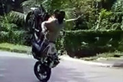 Indien Show Stoppie misslingt