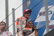 Marc Marquez auf Podium  [.]