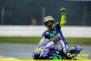 Valentino Rossi jubelt a [.]