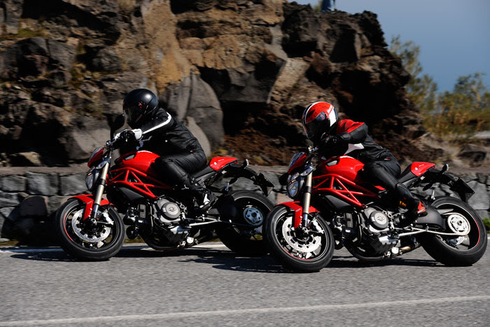 2012 Ducati Monster 1100 Evo