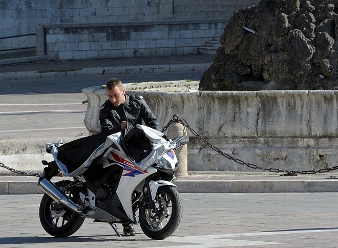 Honda CB500R CB500R und CB500X beim Spotdreh in Italien