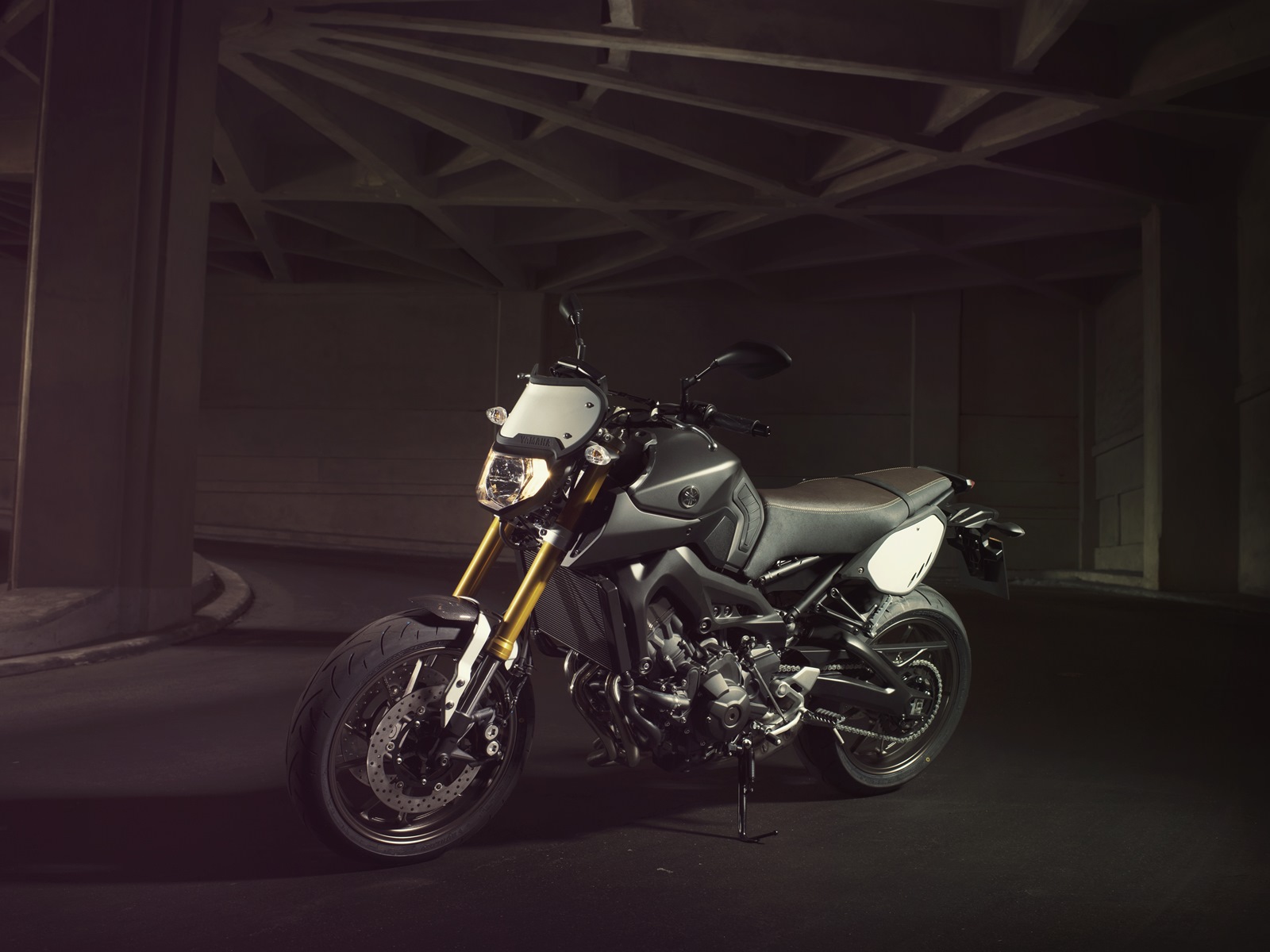 2014 Yamaha MT-09 Street Tracker