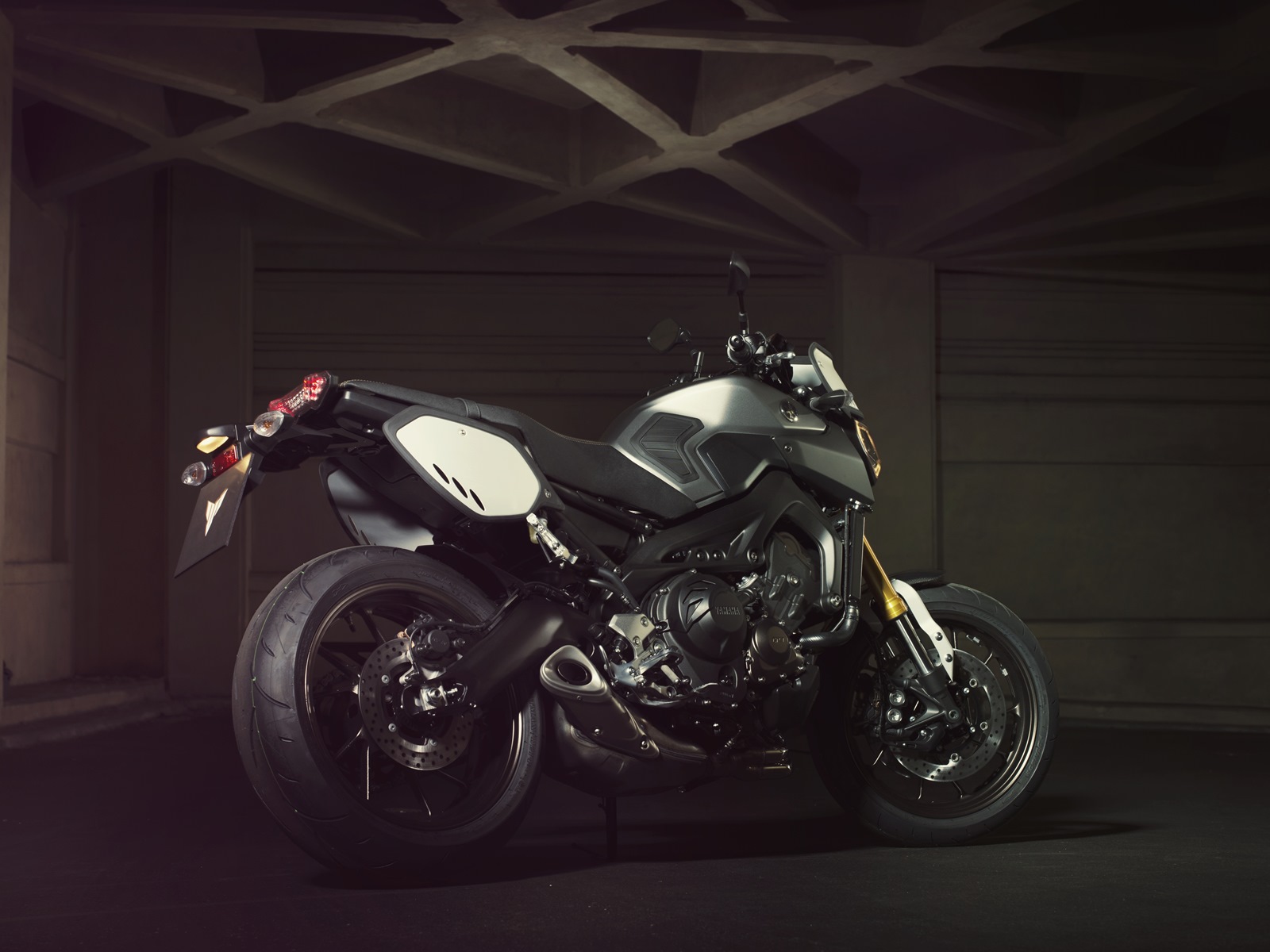 2014 Yamaha MT-09 Street Tracker