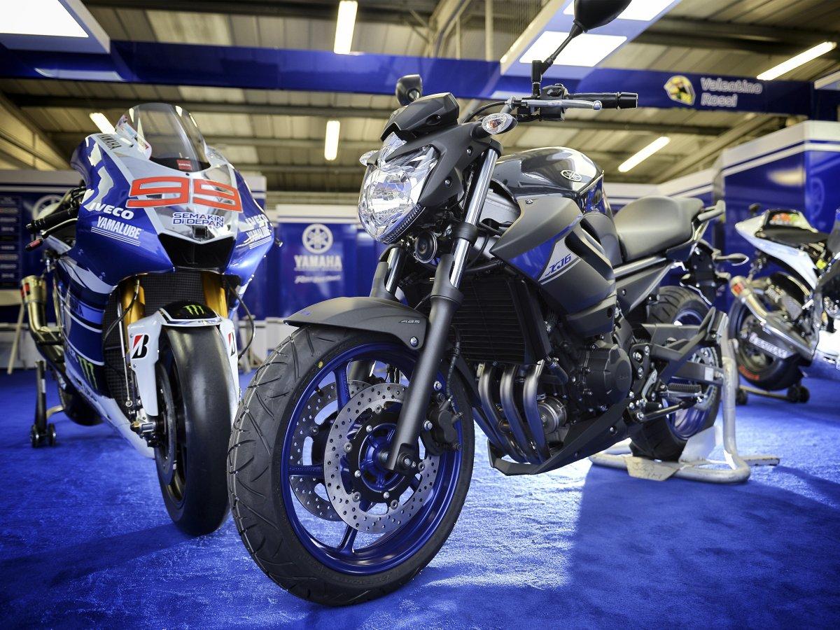 2014 Yamaha XJ 6 Race Blu