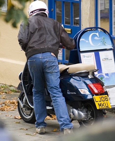 Jeremy Clarkson Vespa GTV