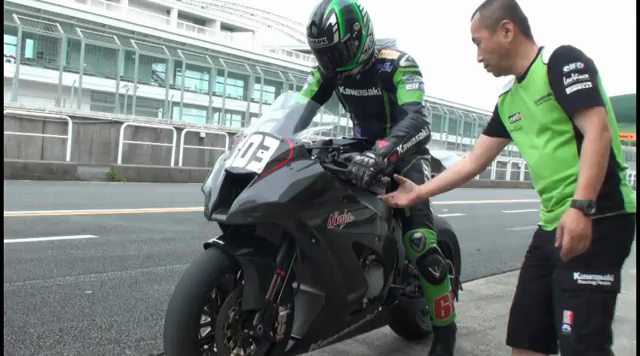 2011 Kawasaki ZX-10R - Test in Autopolis