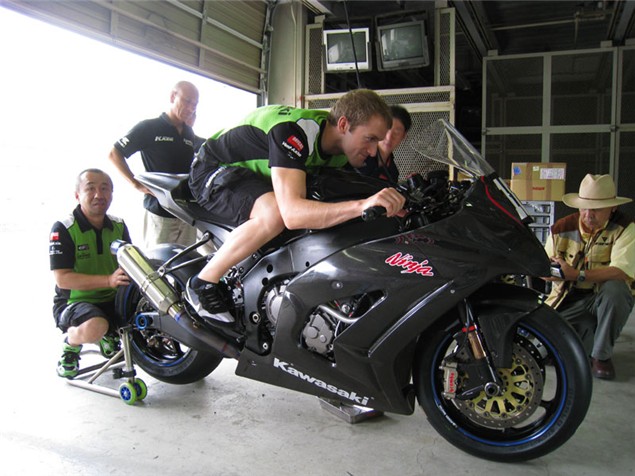 Kawasaki ZX-10R 2011 Racer