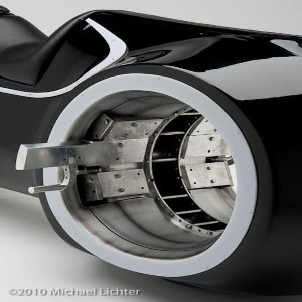 Tron Legacy Lightcycle von Parker Brothers