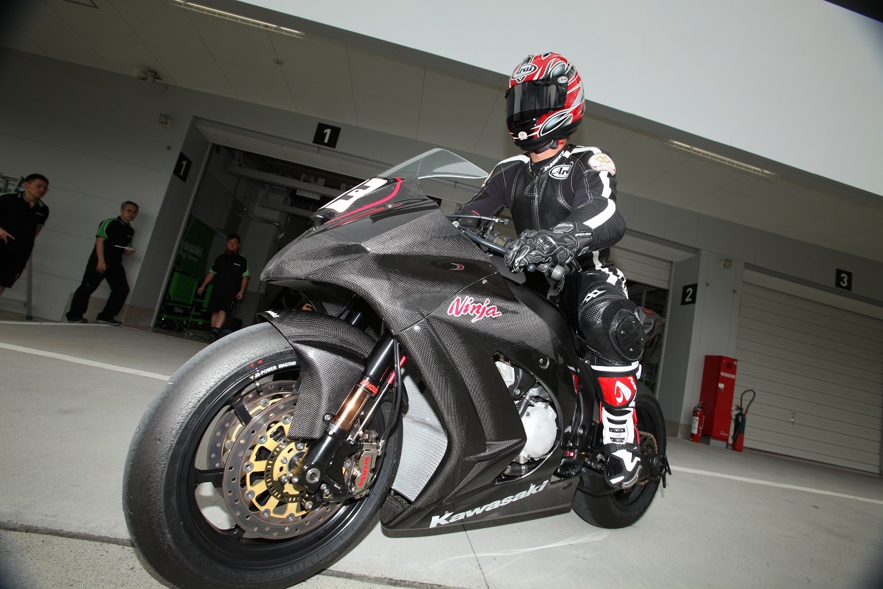 2011 Kawasaki ZX-10R Ninja mit Yanagawa