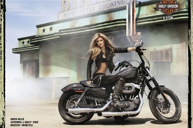 Marisa Miller wirbt für Harley-Davidson