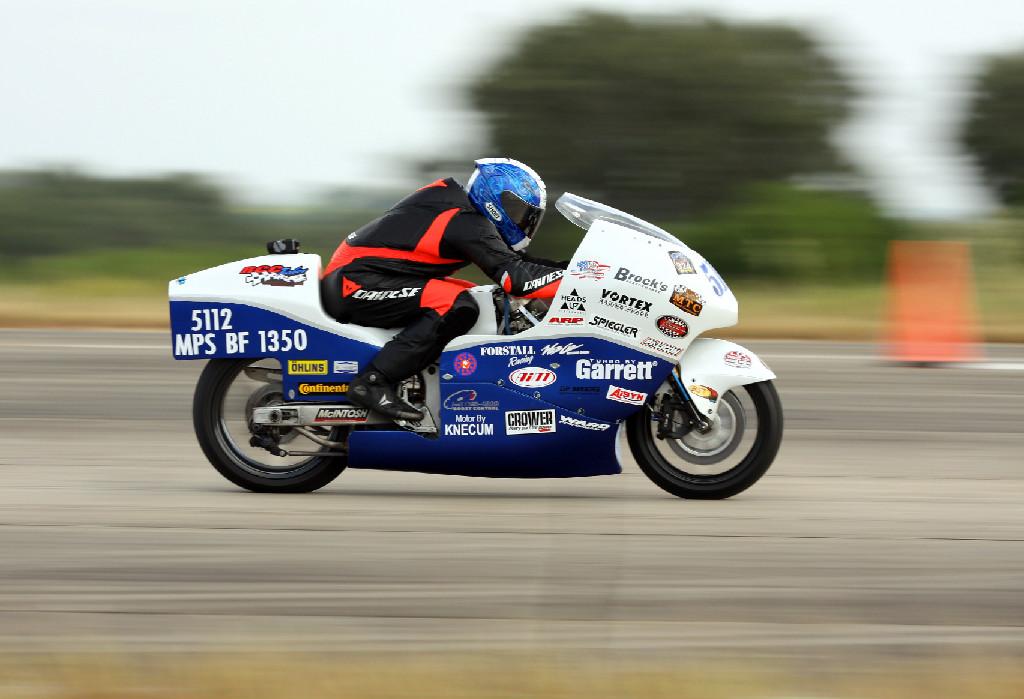 Wild Brothers Racing auf Suzuki Hayabusa - Rekord auf 1 Mile