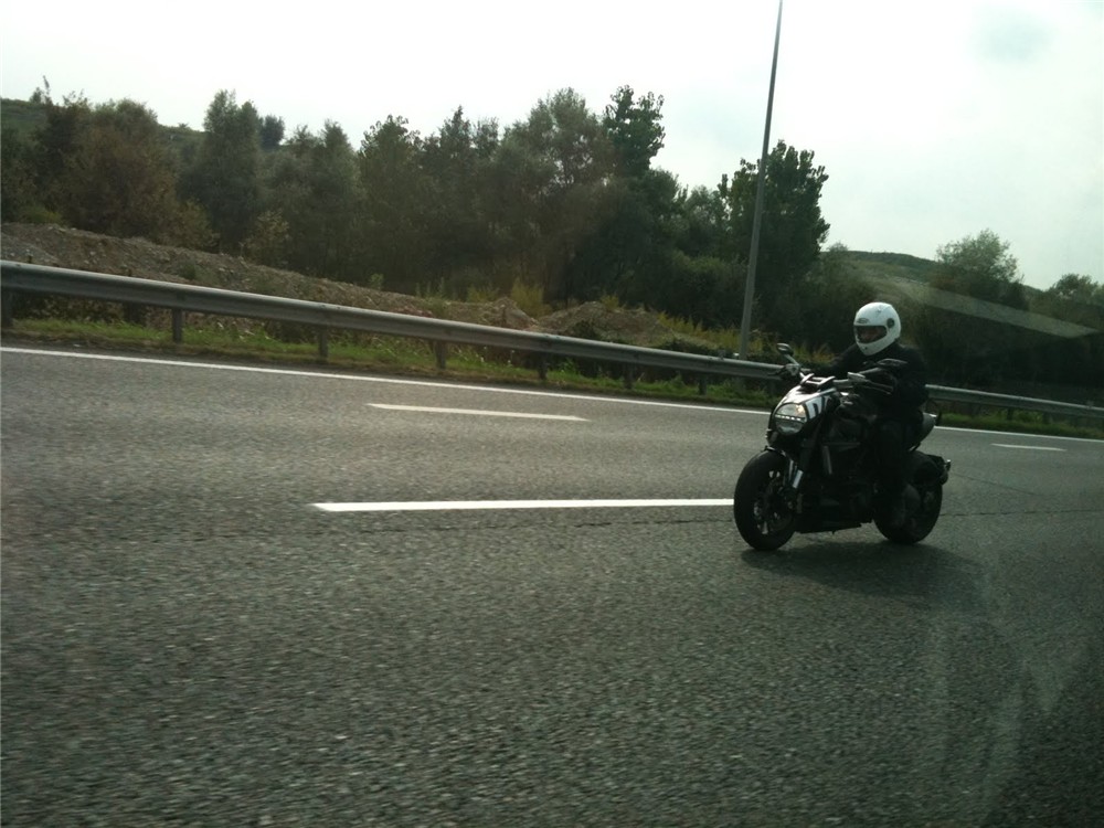 Ducati Diavel Spyshot