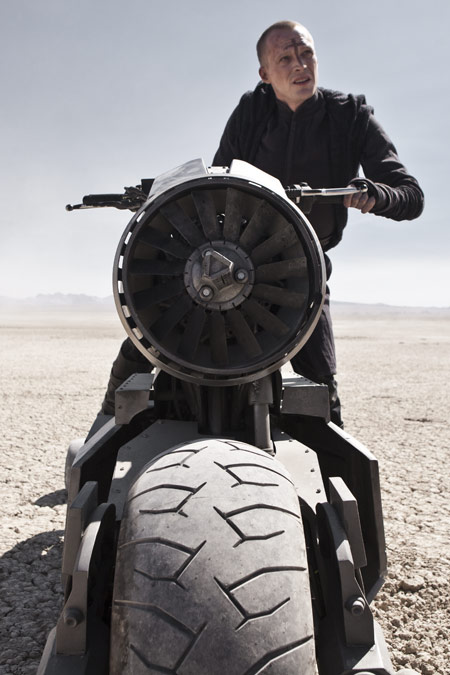 Suzuki Gladius als Jetbike im Film Priest