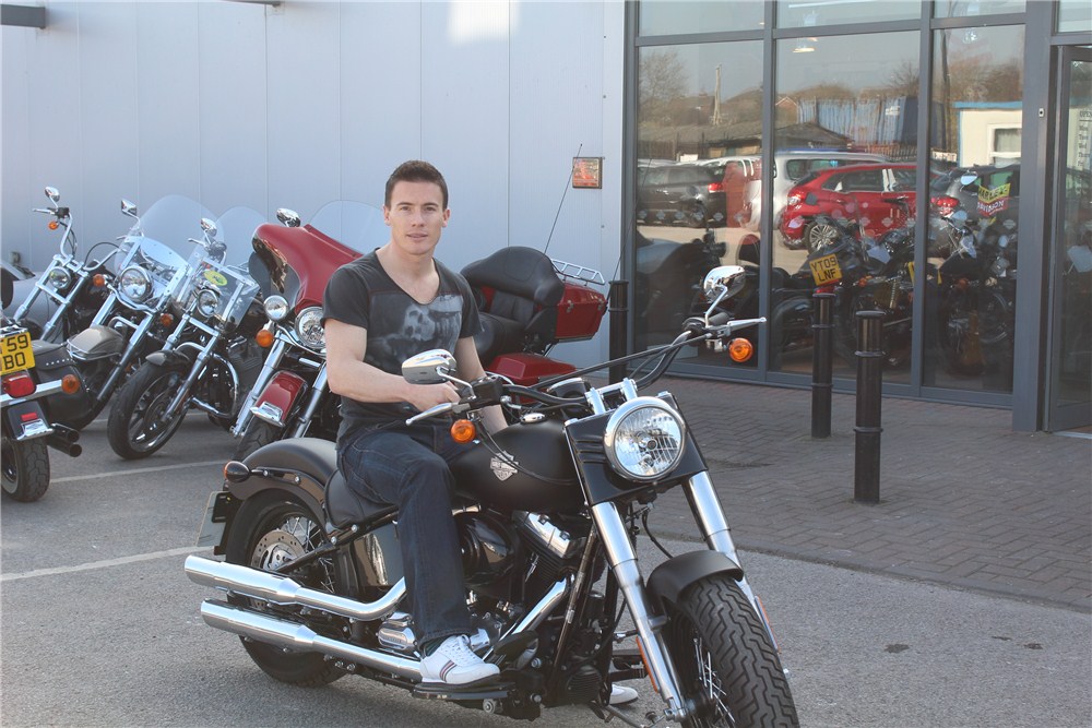 James Toseland kauft Harley in London