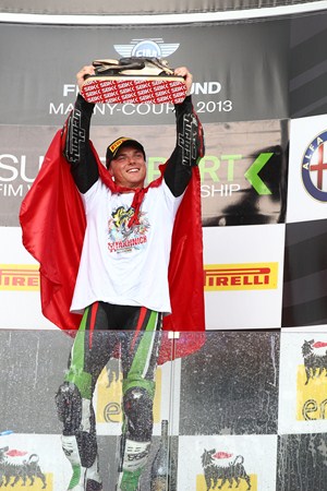 Sam Lowes wird Supersport Weltmeister 2013 in Magny Course