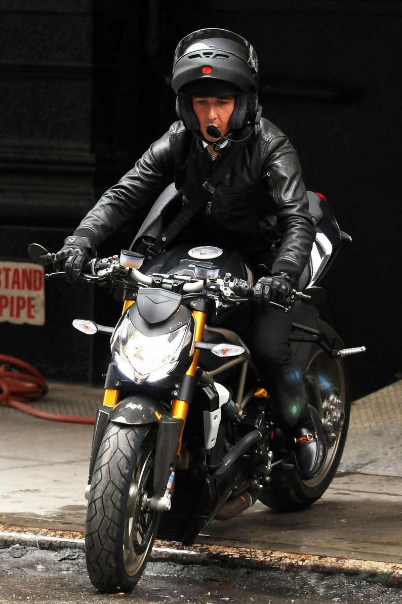 Shia LaBeouf im Film Wallstreet auf Ducati