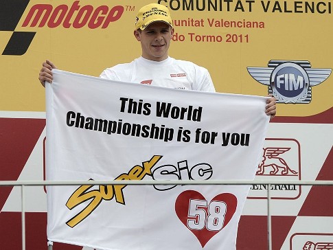 Stefan Bradl ist Moto2 Weltmeister 2011