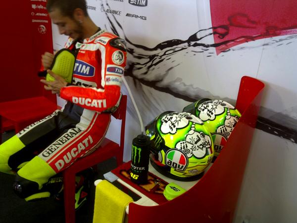 2011 Rossi Misano Comic Bomb Helm