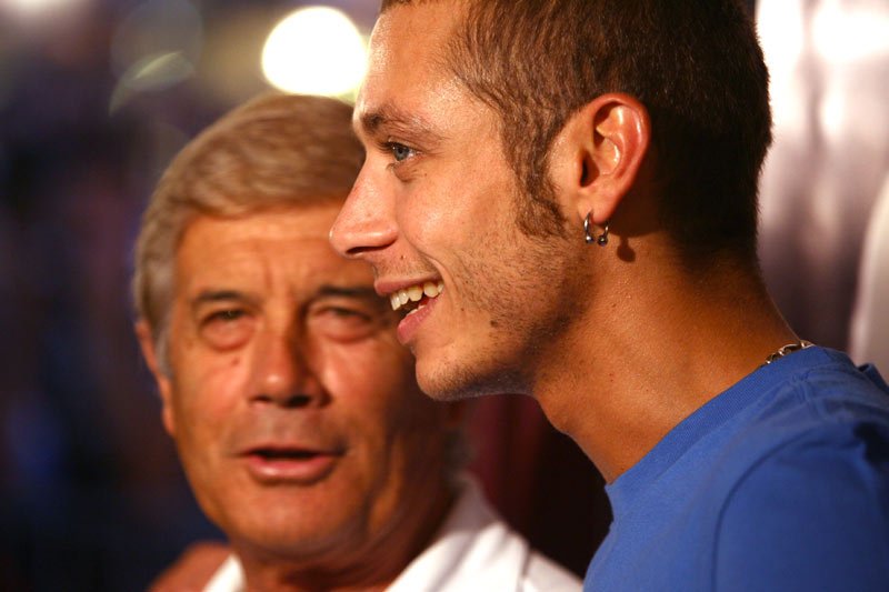 Valentino Rossi und Giacomo Agostini