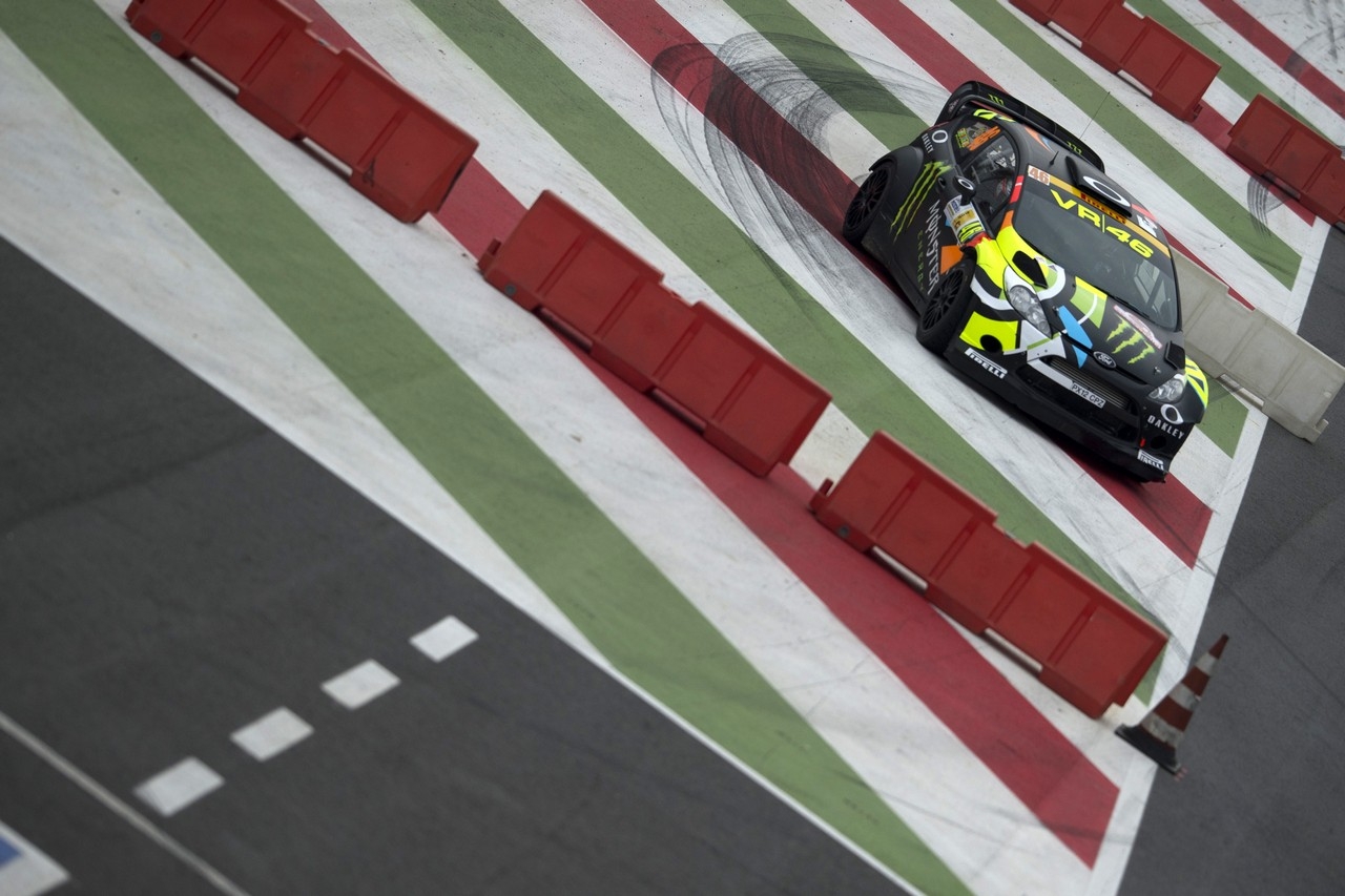 Valentino Rossi gewinnt Monza Rally Show 2012