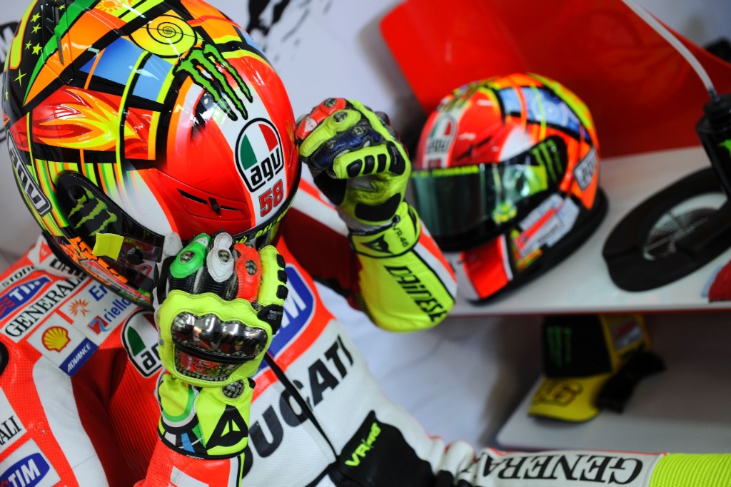 Valentino Rossi Tribut Helm Marco Simoncelli