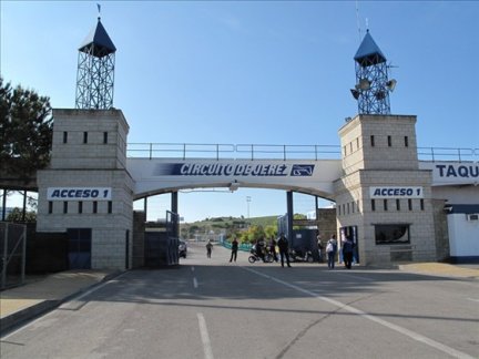 Eingang zur Rennstrecke in Jerez